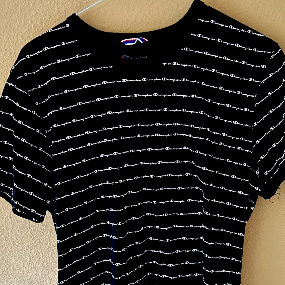 Champions large t-shirt